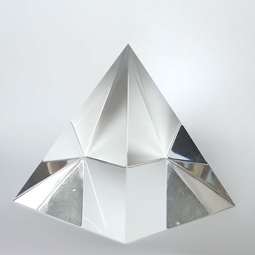 Como Programar Una Piramide De Cristal